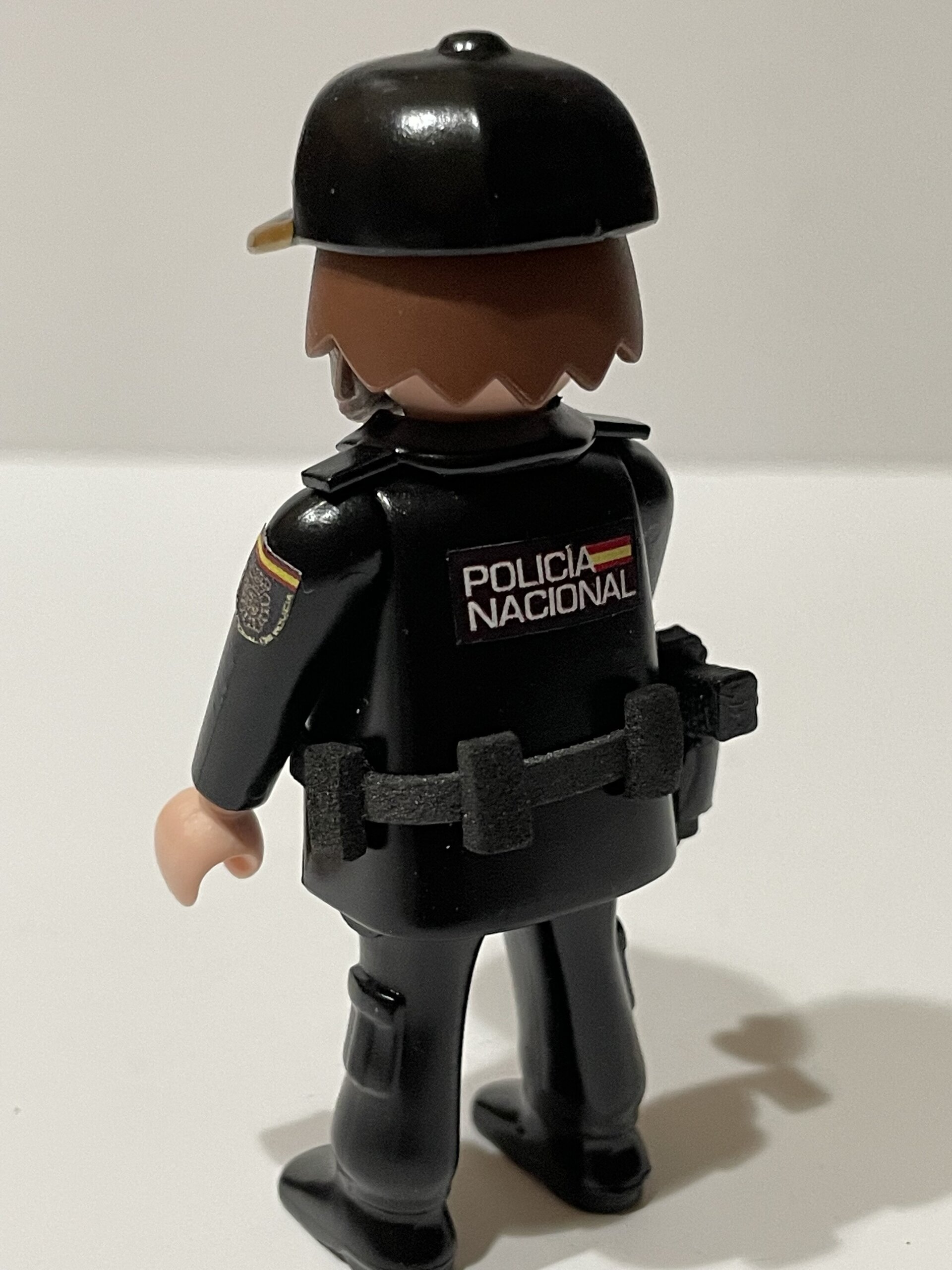 Policía - 2